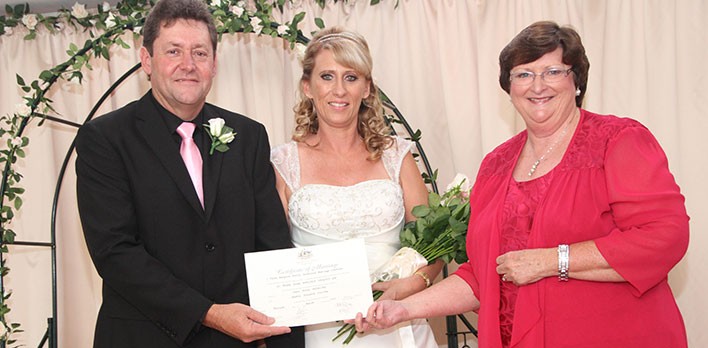 Brisbane Celebrant - Eileen Riley can help you plan the wedding ceremony of your choice - Brisbane, Redland, Logan, Ipwsich.